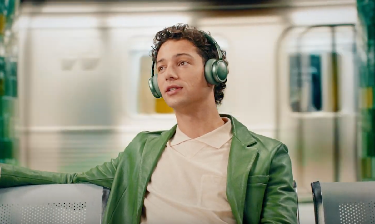 JBL’s two new Live headphones offer 80 hours of battery each