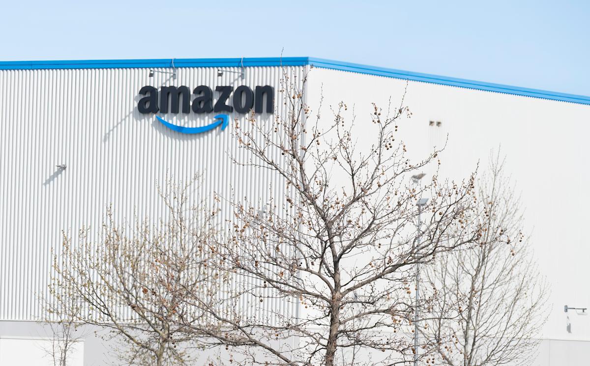 Trump labor board tells Amazon to negotiate with Staten Island warehouse union