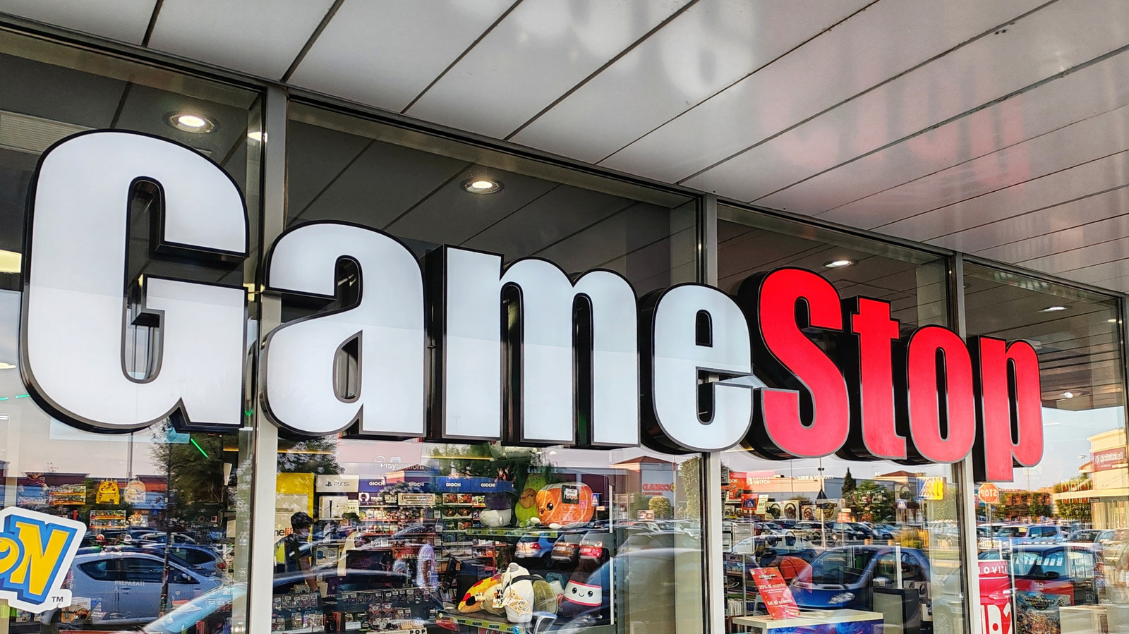 GameStop Is Reportedly Preparing An Offer To Buy eBay GameStop Is Reportedly Preparing An Offer To Buy eBay
