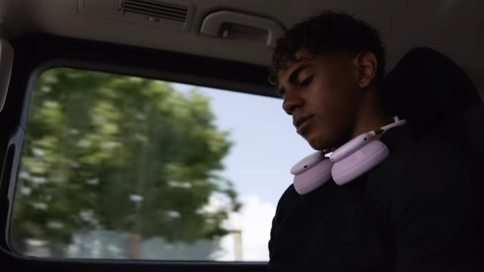 Lamine Yamal Shares Pictures Teasing The New Beats Headphones On The Way Lamine Yamal Shares Pictures Teasing The New Beats Headphones On The Way
