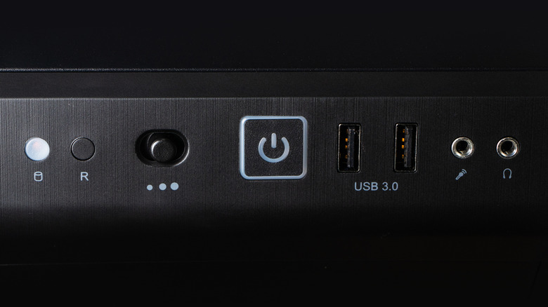 Why It’s Important To Unplug Your PC During A Power Outage